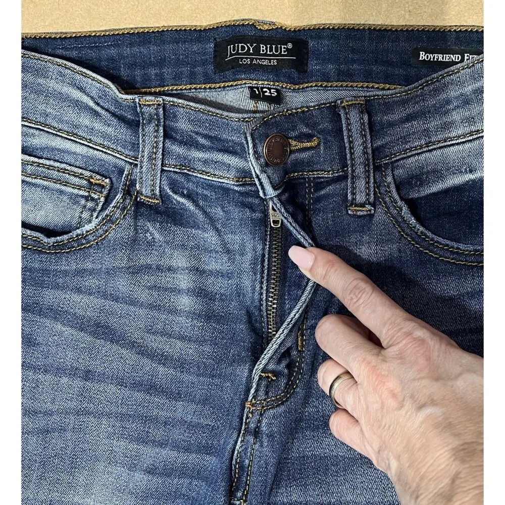 Judy Blue Women 1/25 Boyfriend Jeans Blue Relaxed Distressed Stretch Zipper - Picture 4 of 13